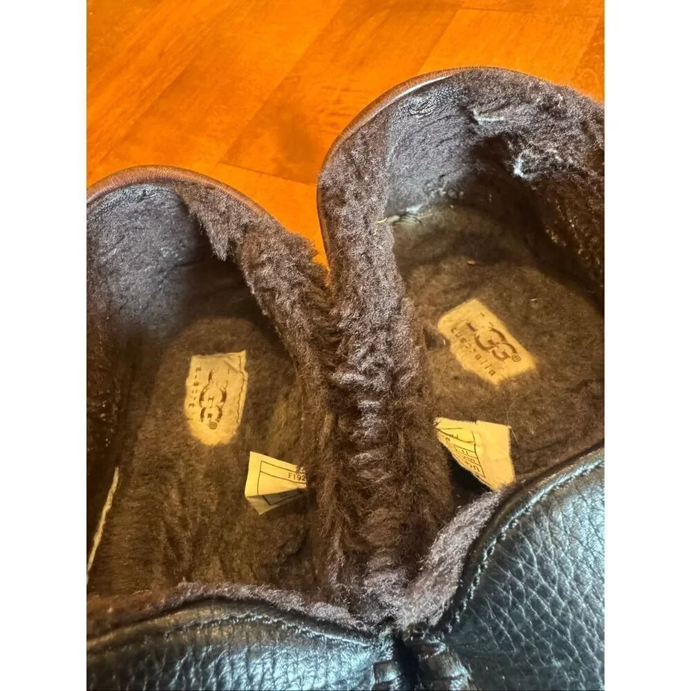 UGG Australia Mens Size 11 Brown Black Leather Shearling Moccasin Slippers